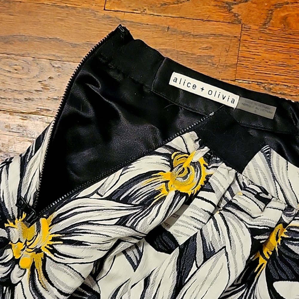Alice + Olivia flirty skirt - Picture 8 of 11